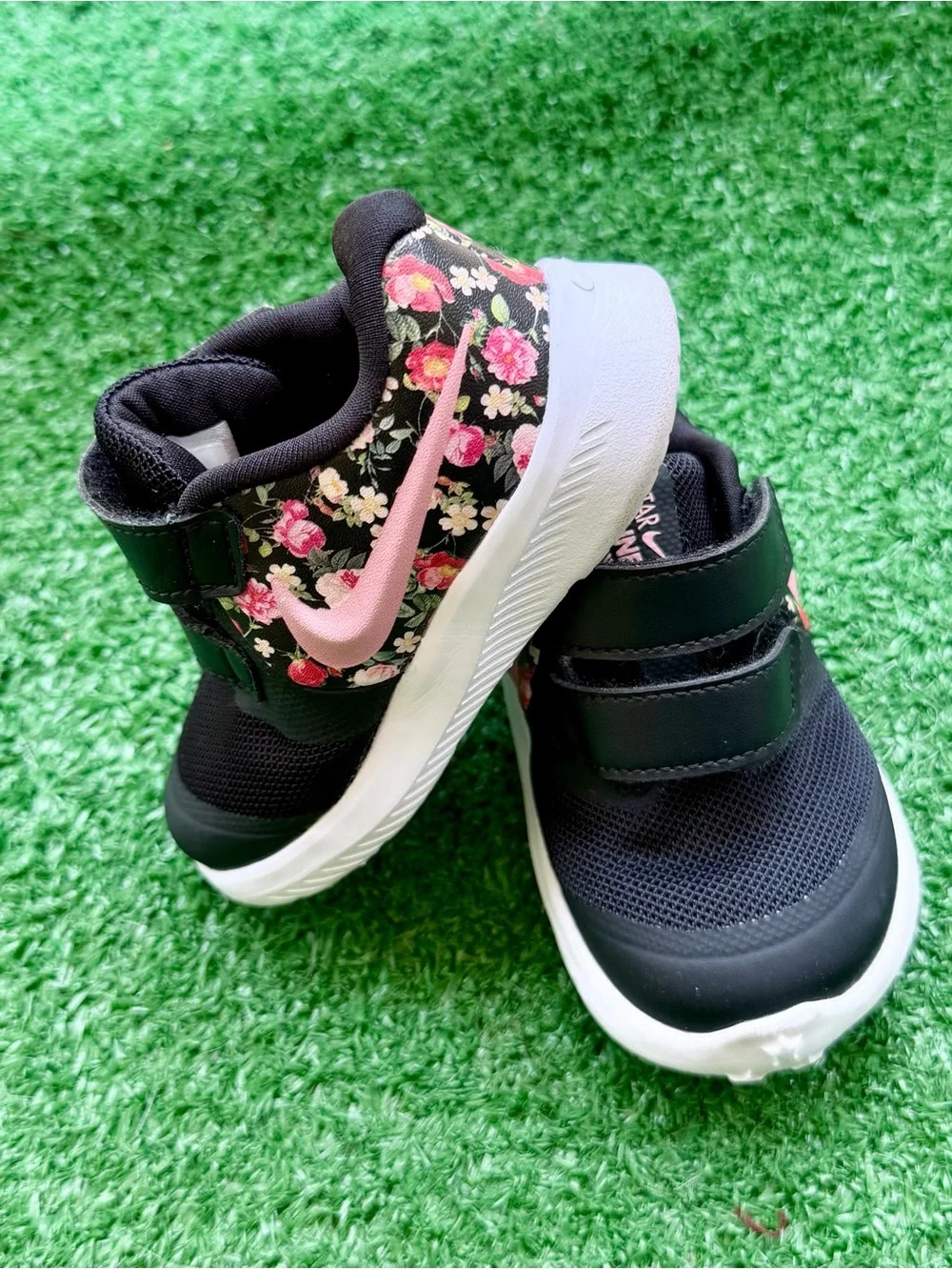 Nike Star Runner 2 Vintage Floral toddler shoes US size 5C